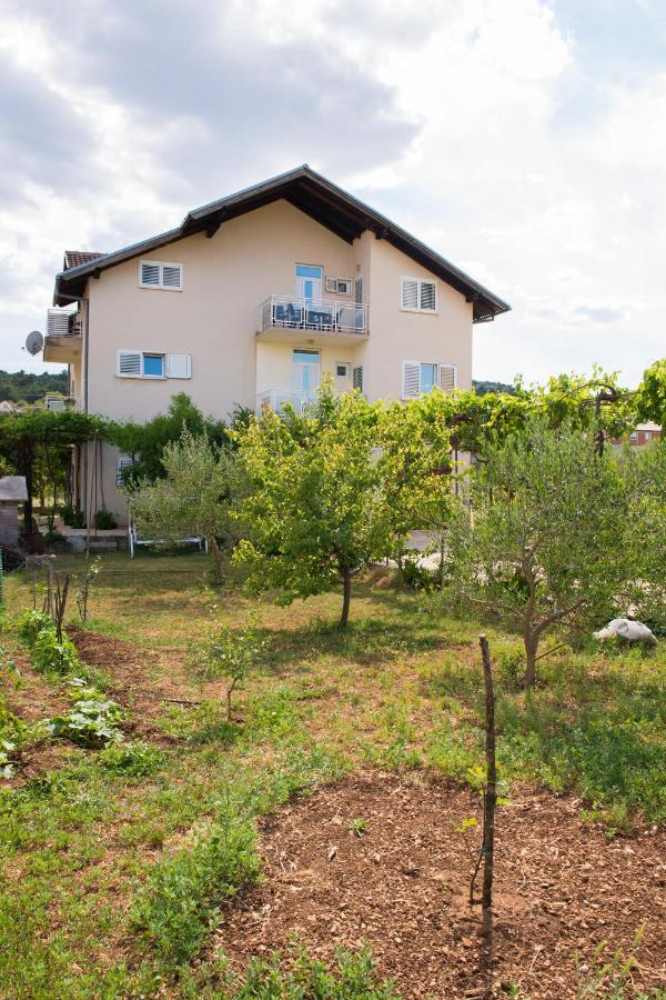 Apartment Dalmatien Raslina 외부 사진